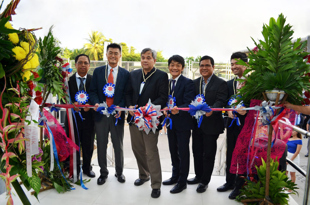 SMPC Group General Manager Robert Salomon, SPH General Manager Shuzo Hoshikura, SMPC President Felix “Bingo” Limcaoco, SPH President Hiroshi Suzuki, SMPC VP & COO Doroteo “Tey” R. Sornet, SPH Assistant to the General Mananger Kennosuke Ouchi.